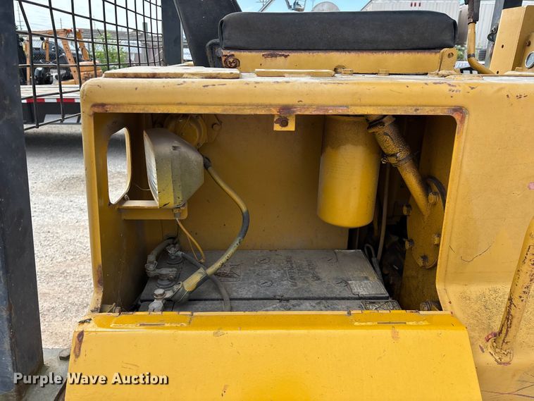 image for item EO4282 1980 Komatsu D31Q-16 dozer