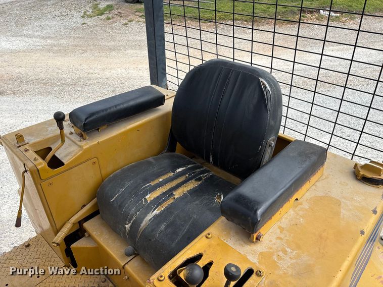 image for item EO4282 1980 Komatsu D31Q-16 dozer