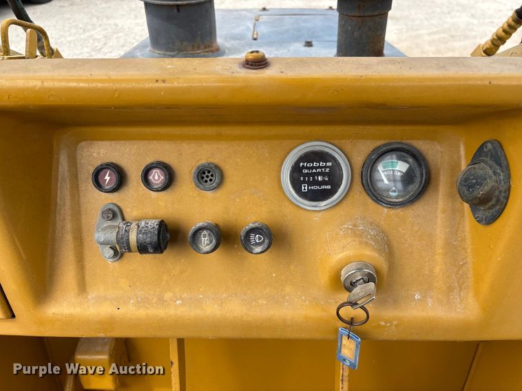 image for item EO4282 1980 Komatsu D31Q-16 dozer