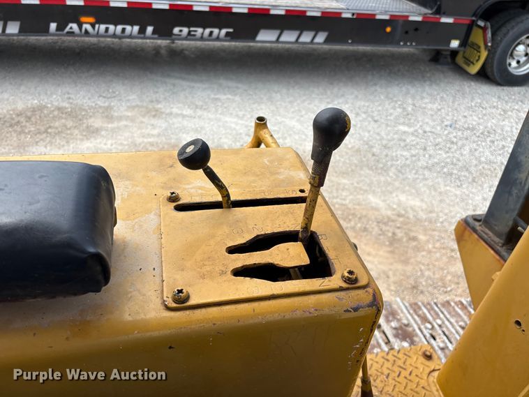 image for item EO4282 1980 Komatsu D31Q-16 dozer