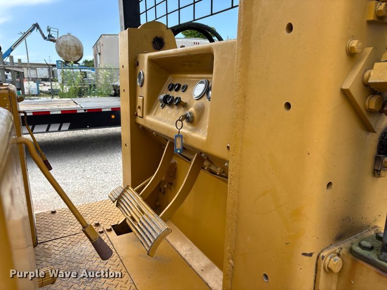 image for item EO4282 1980 Komatsu D31Q-16 dozer