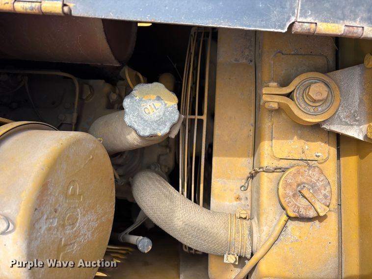 image for item EO4282 1980 Komatsu D31Q-16 dozer
