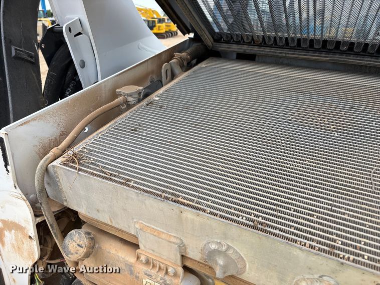 image for item EO4283 2023 Bobcat S64 skid steer loader