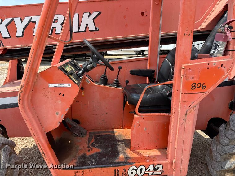 image for item EO4290 2006 JLG Skytrak 6042 telehandler