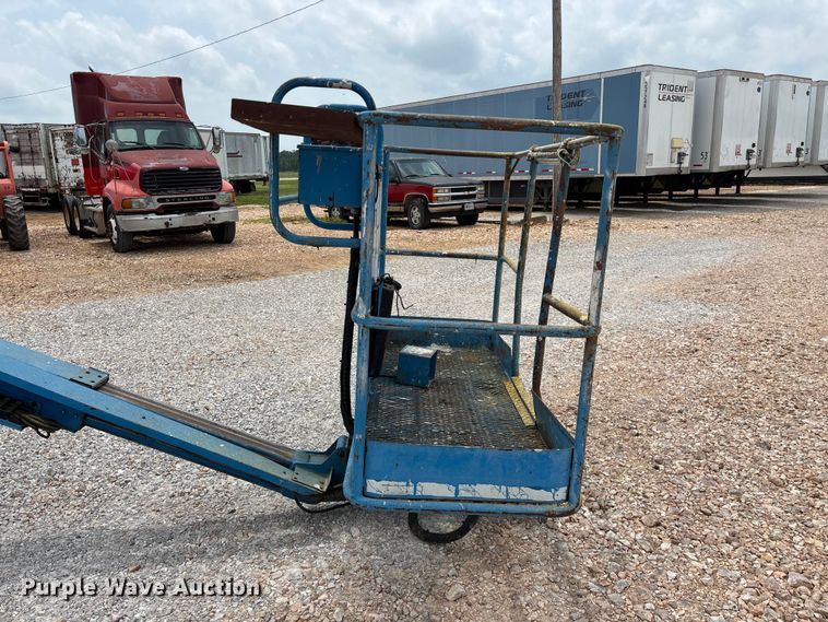 image for item EO4293 1998 Genie Z-45/22 boom lift