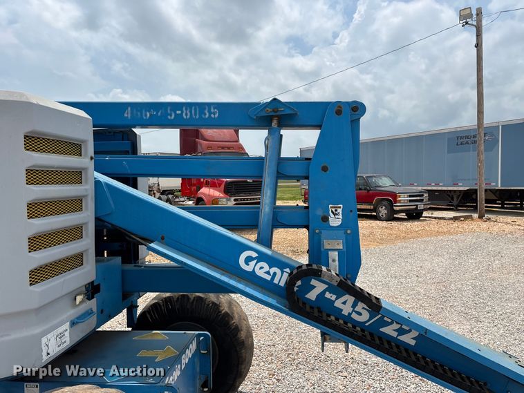 image for item EO4293 1998 Genie Z-45/22 boom lift