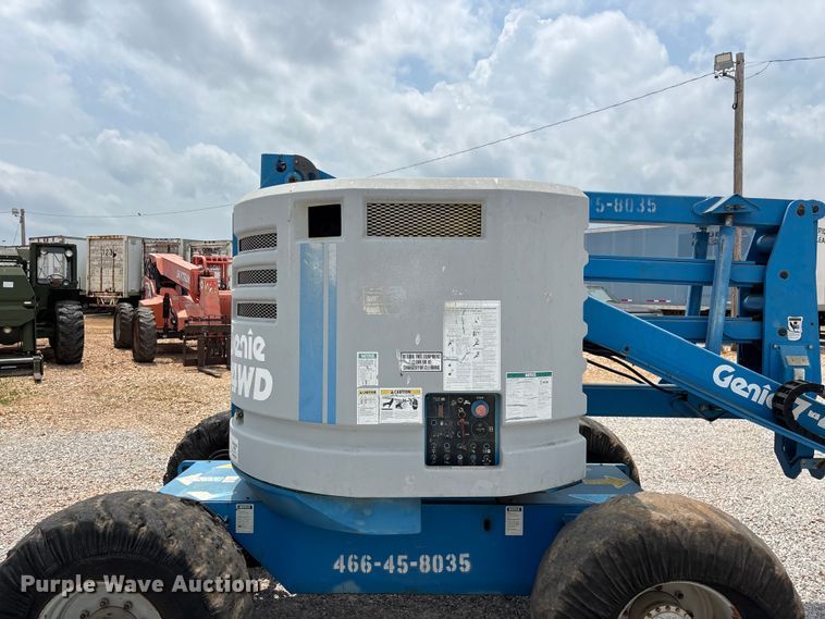 image for item EO4293 1998 Genie Z-45/22 boom lift