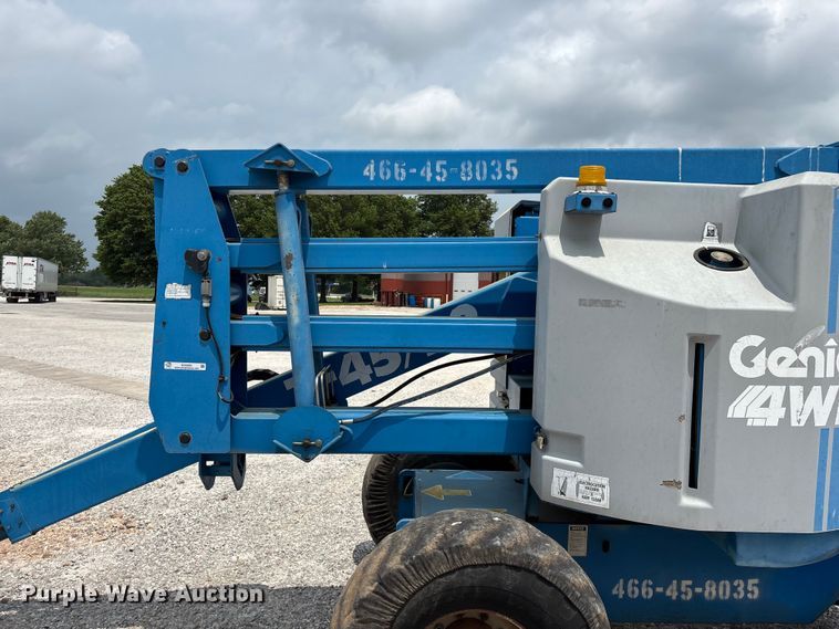 image for item EO4293 1998 Genie Z-45/22 boom lift