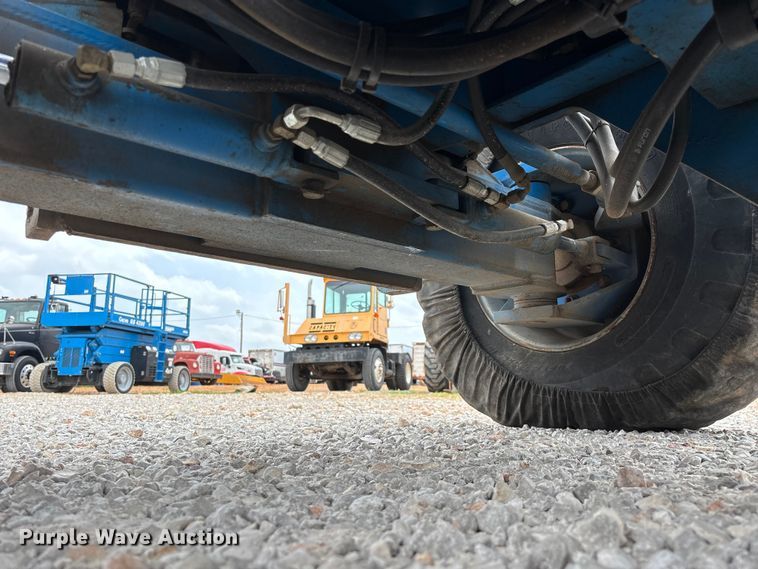 image for item EO4293 1998 Genie Z-45/22 boom lift