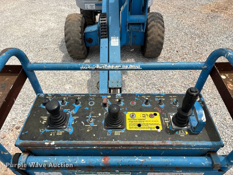 image for item EO4293 1998 Genie Z-45/22 boom lift