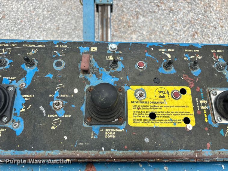 image for item EO4293 1998 Genie Z-45/22 boom lift