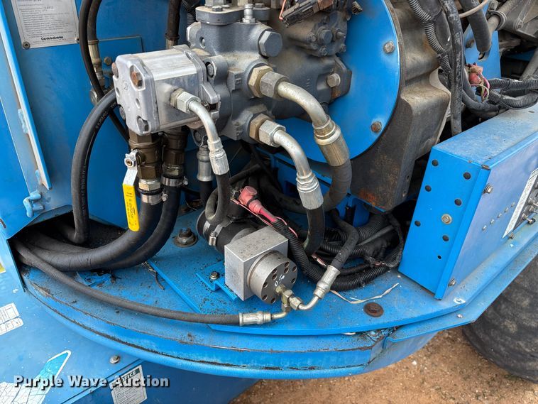 image for item EO4293 1998 Genie Z-45/22 boom lift
