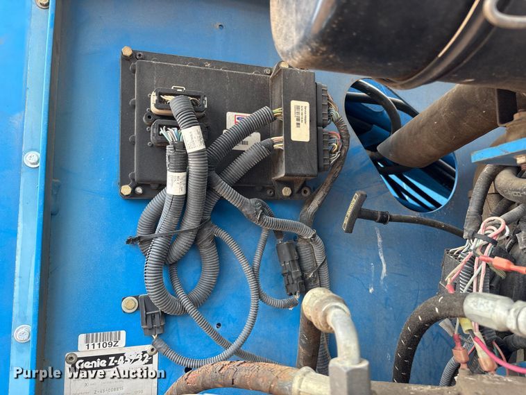 image for item EO4293 1998 Genie Z-45/22 boom lift
