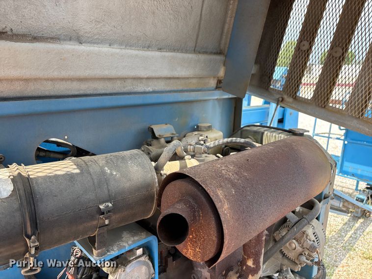 image for item EO4293 1998 Genie Z-45/22 boom lift