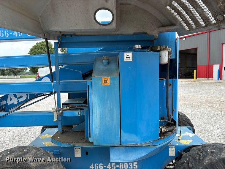 image for item EO4293 1998 Genie Z-45/22 boom lift
