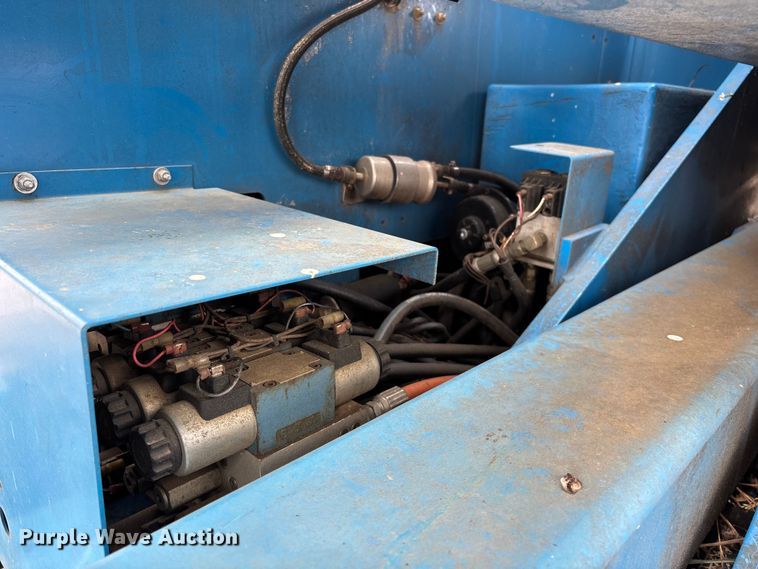image for item EO4293 1998 Genie Z-45/22 boom lift