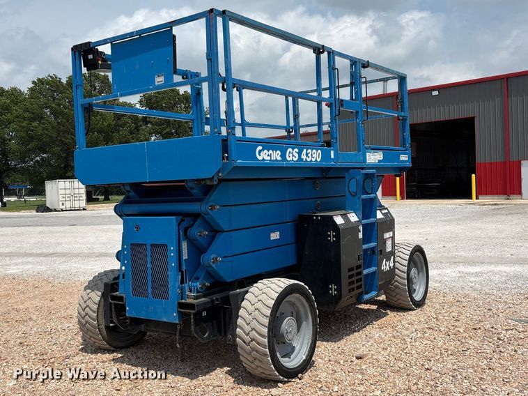 image for item EO4294 2016 Genie GS4390 scissor lift