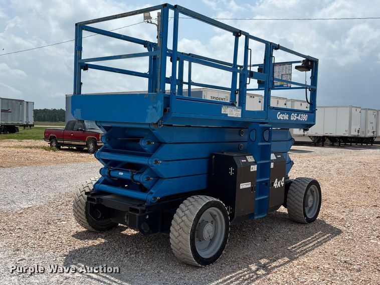 image for item EO4294 2016 Genie GS4390 scissor lift