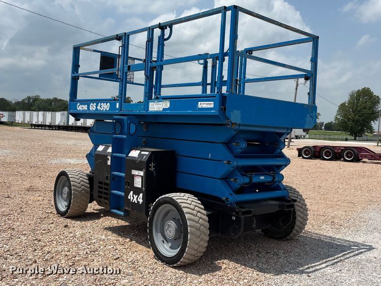 image for item EO4294 2016 Genie GS4390 scissor lift