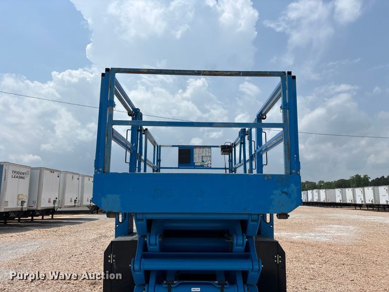image for item EO4294 2016 Genie GS4390 scissor lift