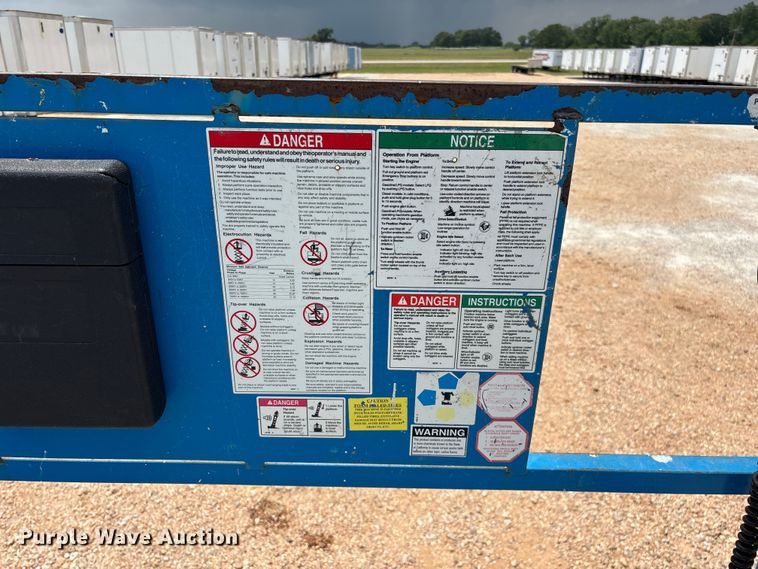 image for item EO4294 2016 Genie GS4390 scissor lift