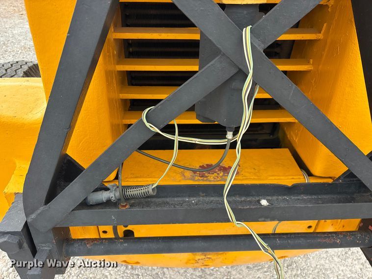image for item EO4297 Champ 530-70 forklift