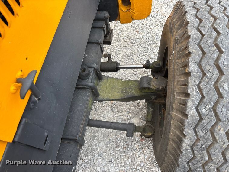 image for item EO4297 Champ 530-70 forklift