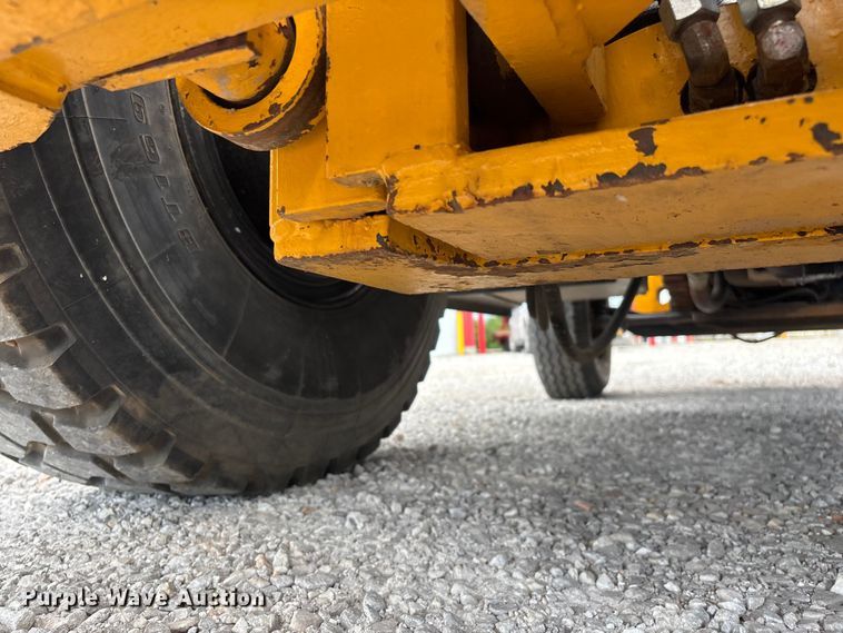 image for item EO4297 Champ 530-70 forklift