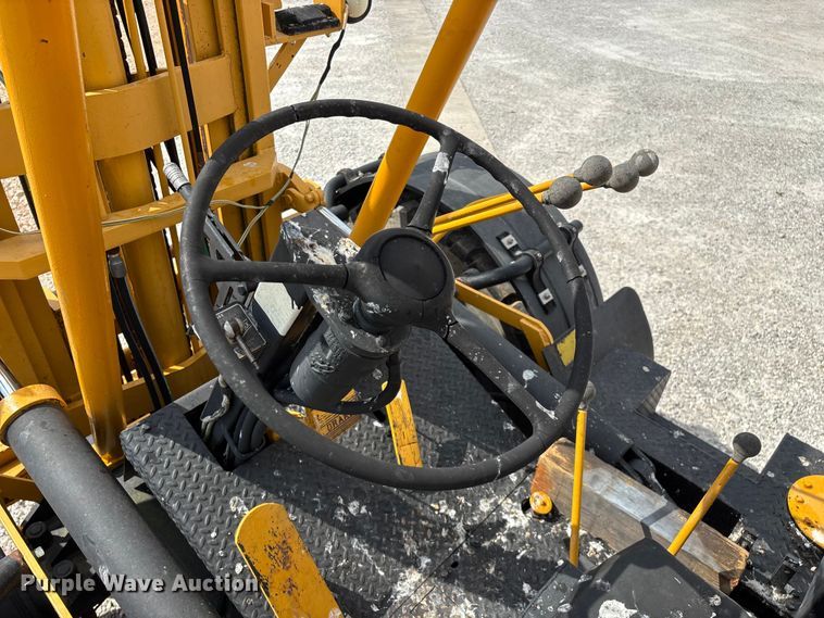 image for item EO4297 Champ 530-70 forklift
