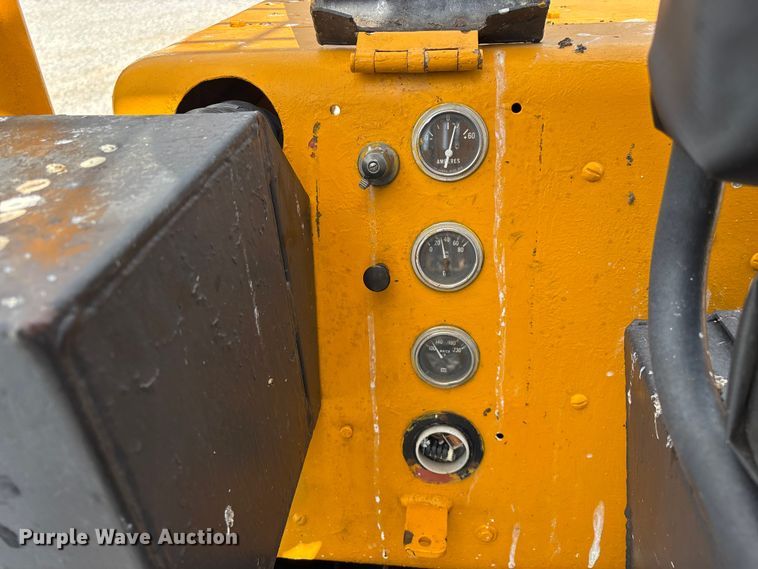 image for item EO4297 Champ 530-70 forklift