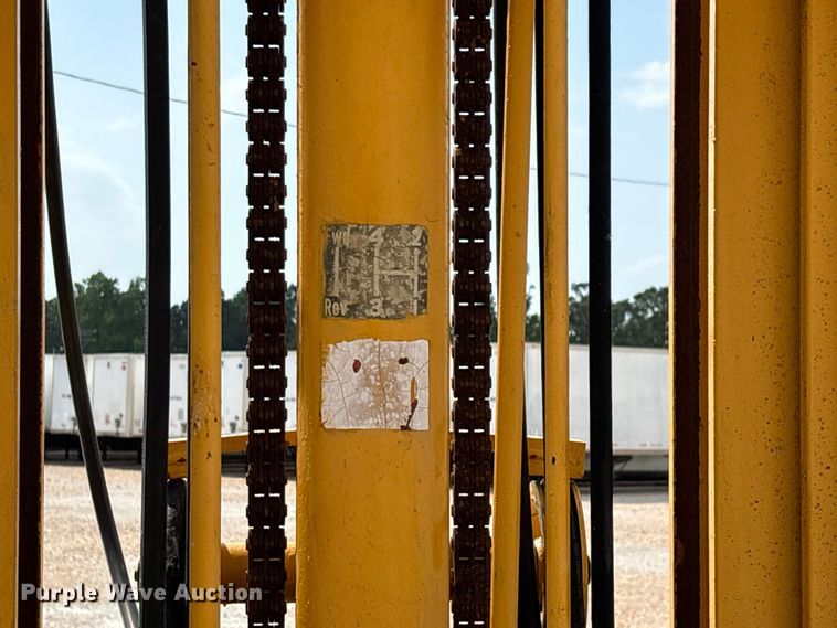 image for item EO4297 Champ 530-70 forklift