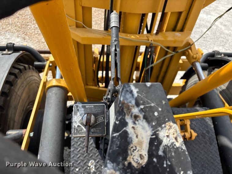 image for item EO4297 Champ 530-70 forklift