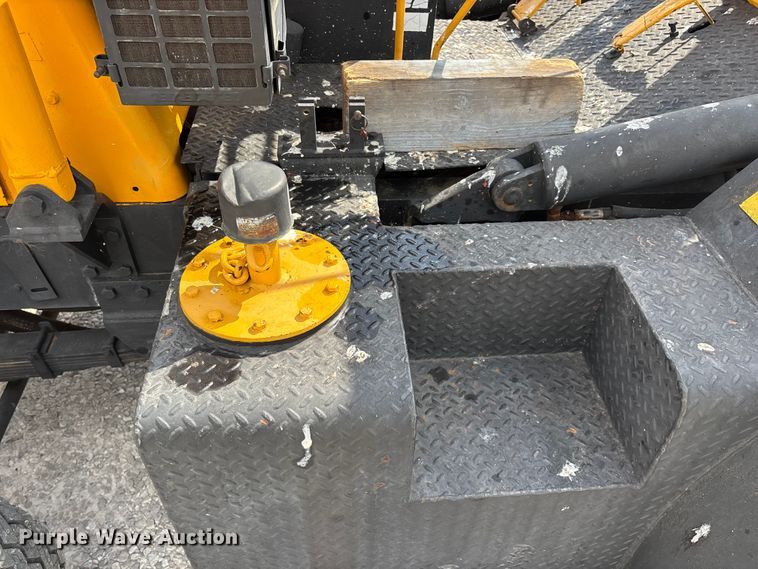 image for item EO4297 Champ 530-70 forklift