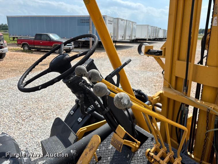 image for item EO4297 Champ 530-70 forklift