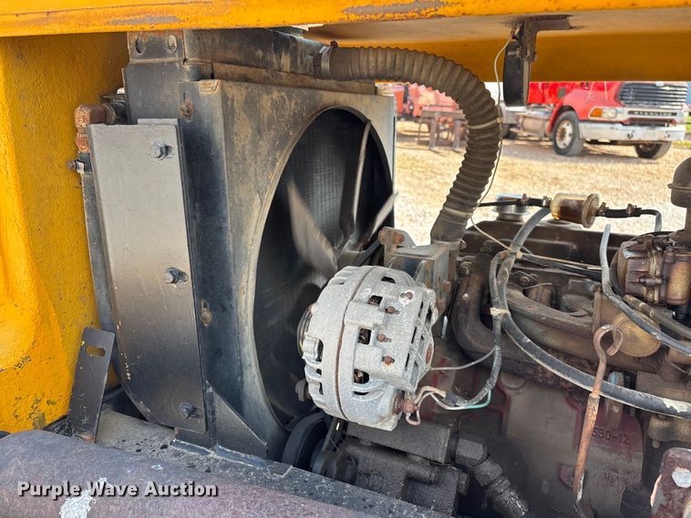 image for item EO4297 Champ 530-70 forklift