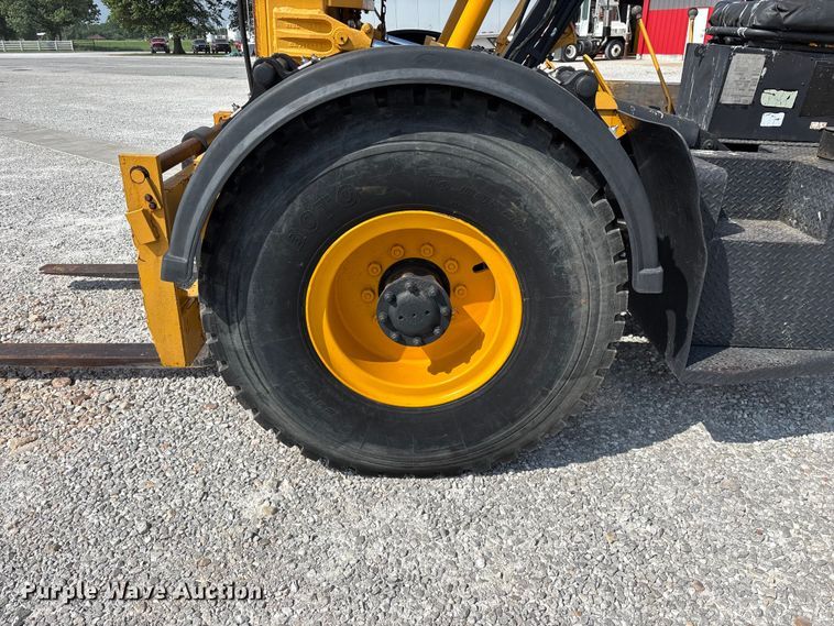 image for item EO4297 Champ 530-70 forklift