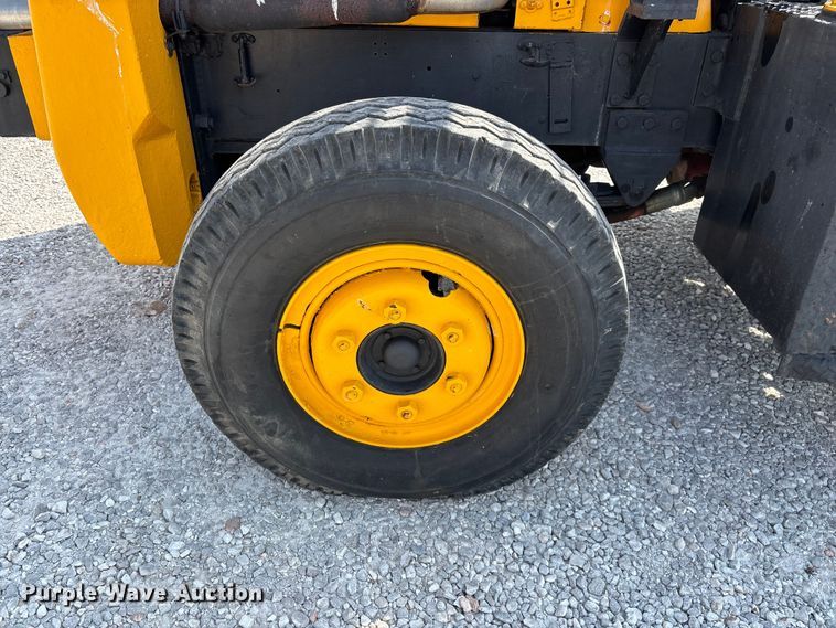 image for item EO4297 Champ 530-70 forklift