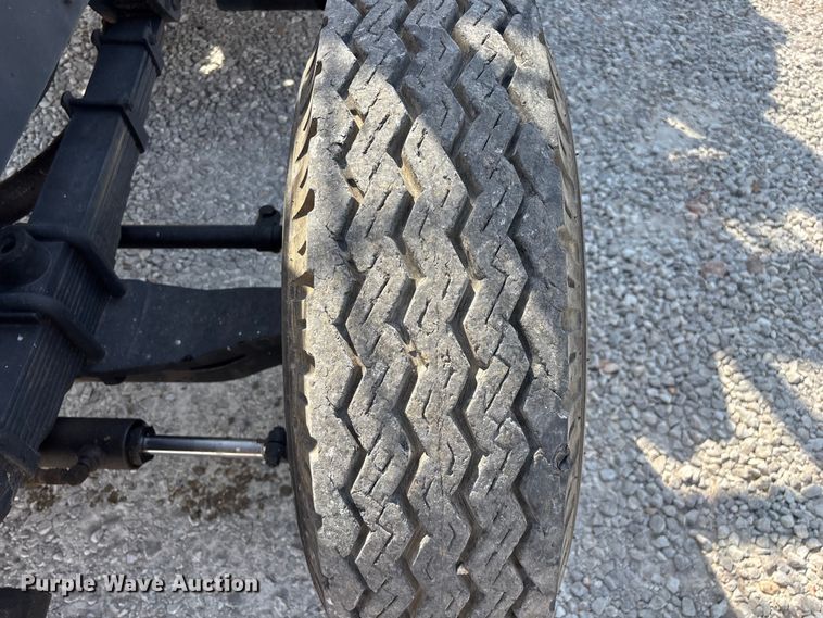 image for item EO4297 Champ 530-70 forklift