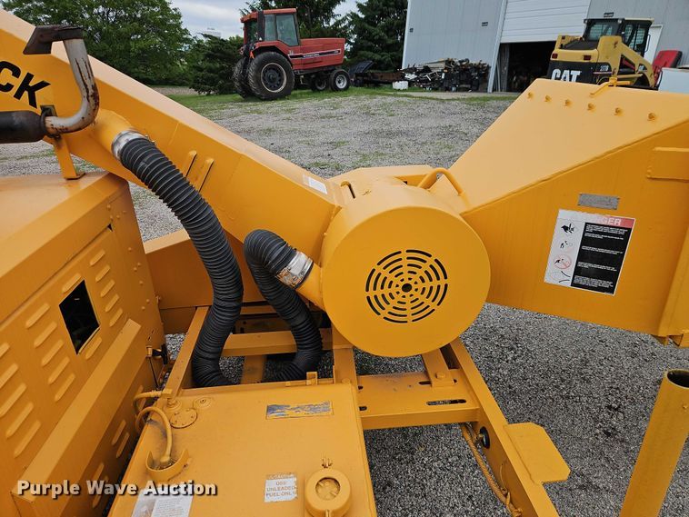 image for item EO7288 1998 Wood/Chuck Chipper Corp. wood chipper
