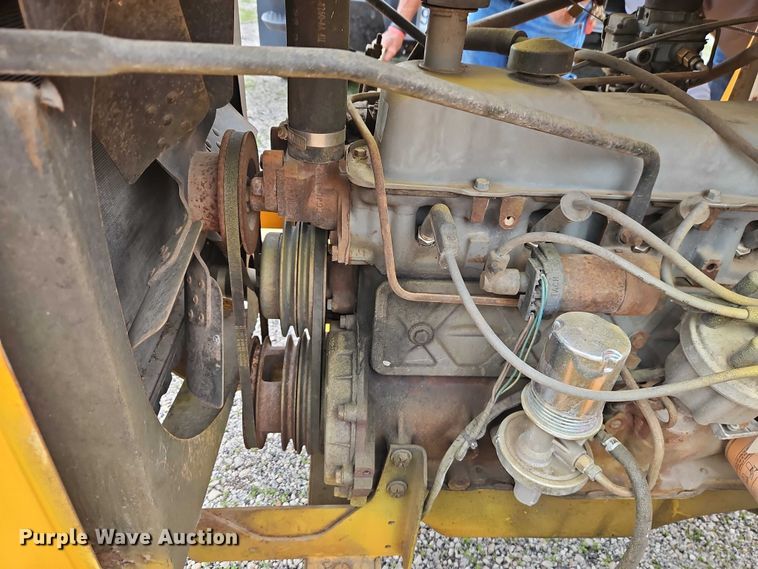 image for item EO7288 1998 Wood/Chuck Chipper Corp. wood chipper