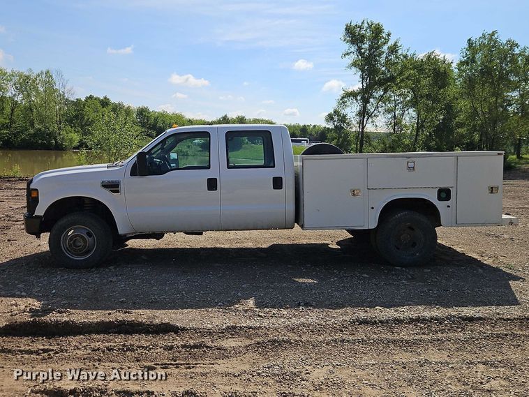 image for item EO7291 2008 Ford F350 Super Duty Crew Cab utility bed pickup truck