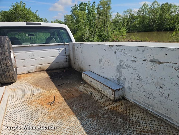 image for item EO7291 2008 Ford F350 Super Duty Crew Cab utility bed pickup truck