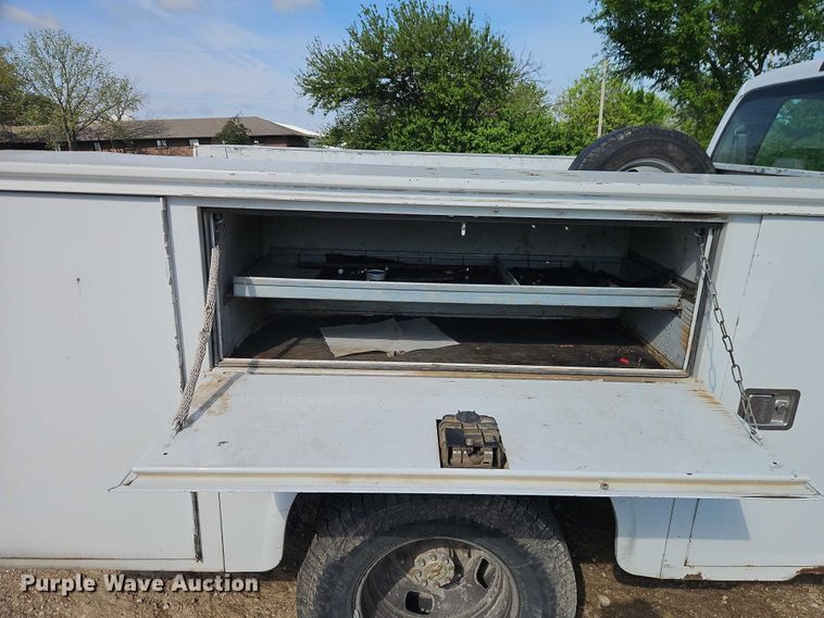 image for item EO7291 2008 Ford F350 Super Duty Crew Cab utility bed pickup truck