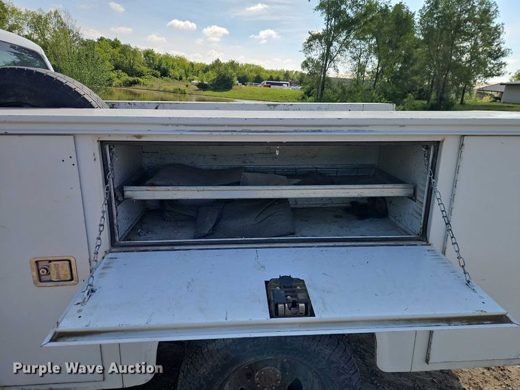 image for item EO7291 2008 Ford F350 Super Duty Crew Cab utility bed pickup truck