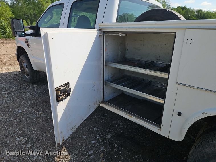 image for item EO7291 2008 Ford F350 Super Duty Crew Cab utility bed pickup truck