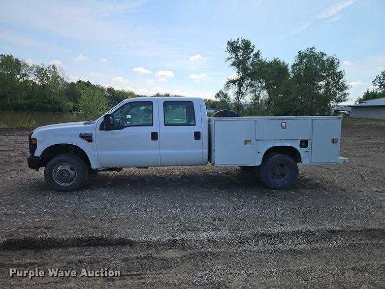image for item EO7291 2008 Ford F350 Super Duty Crew Cab utility bed pickup truck