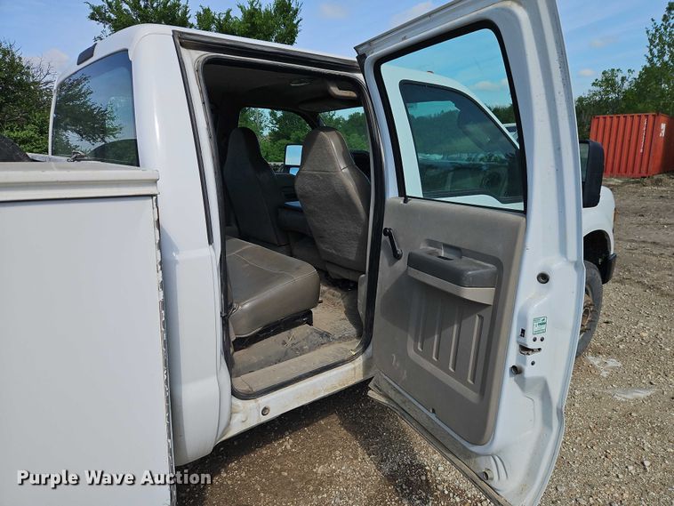 image for item EO7291 2008 Ford F350 Super Duty Crew Cab utility bed pickup truck