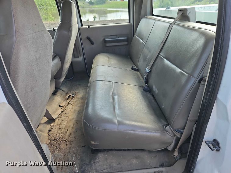 image for item EO7291 2008 Ford F350 Super Duty Crew Cab utility bed pickup truck