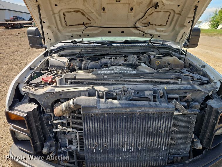 image for item EO7291 2008 Ford F350 Super Duty Crew Cab utility bed pickup truck