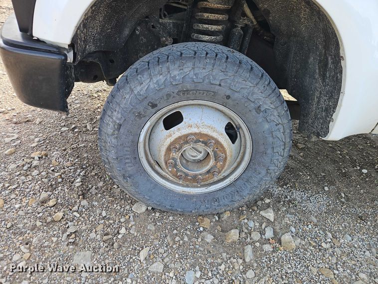 image for item EO7291 2008 Ford F350 Super Duty Crew Cab utility bed pickup truck